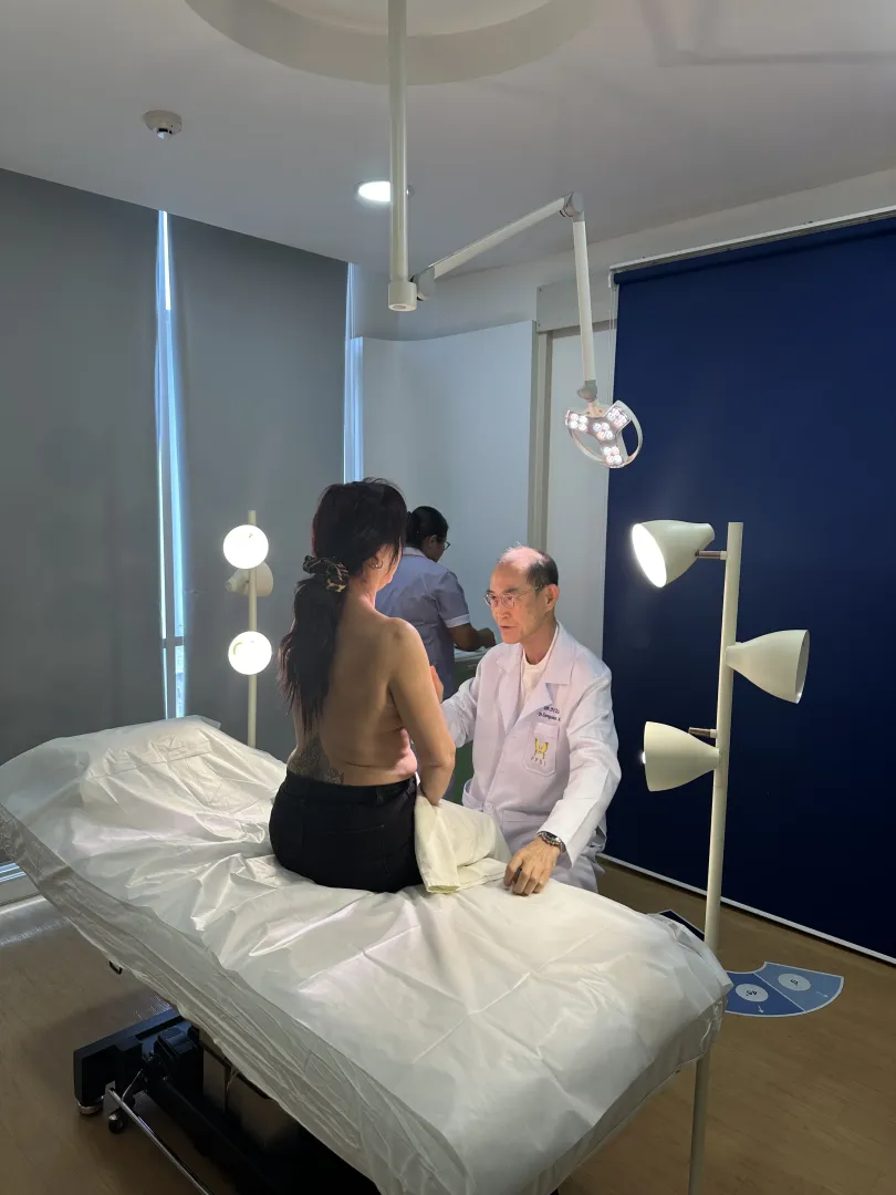 Meeting Your Surgeon in Person for Consultation